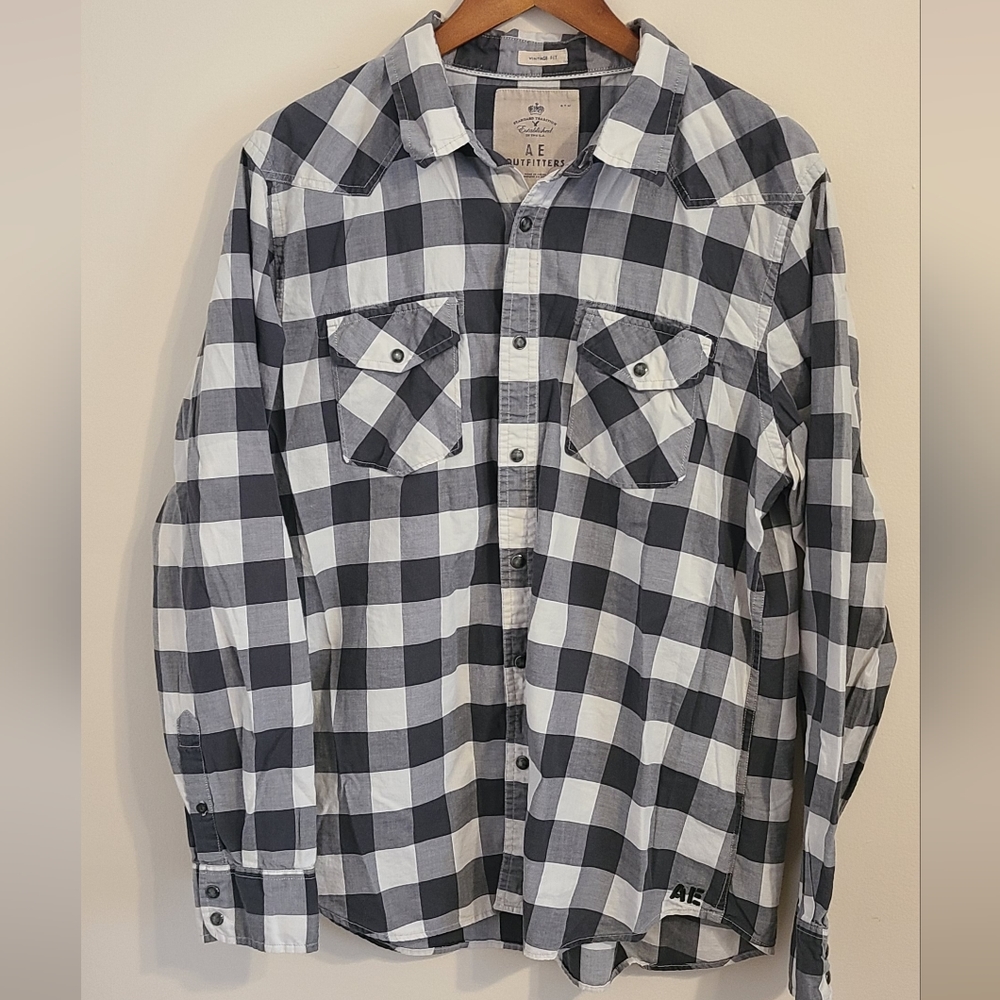 AE Outfitters Vintage Fit Shirt